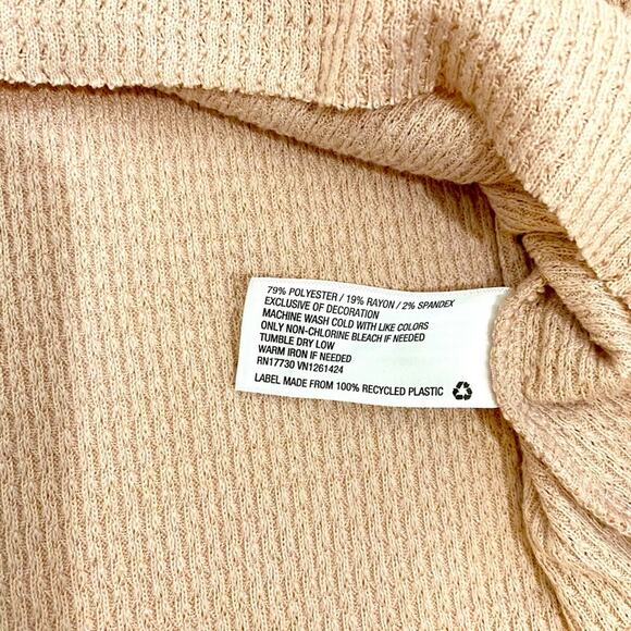 Wild Fable Pink Long Sleeve Waffle Knit Hooded Crop Top, Size Medium - Picture 9 of 10